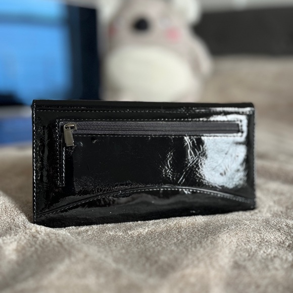Tory Burch Parker Black Patent Leather Wallet - Picture 4 of 5